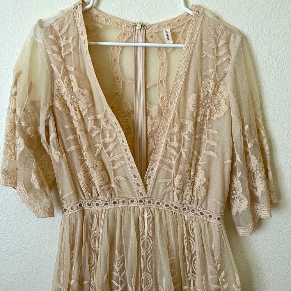 Selling cute romper dress.
